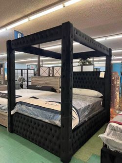 🔥Flash Deal🔥Brand New Queen Size Canopy Bed Frame $899, Delivery Available, Payment available