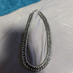Men’s necklace