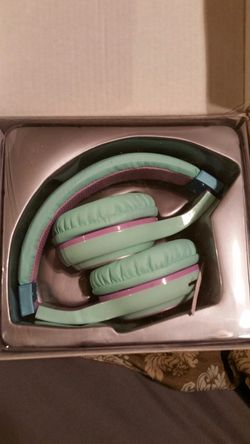 Bluetooth rechargeable headphones