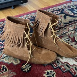 Minnetonka Moccasin Boots