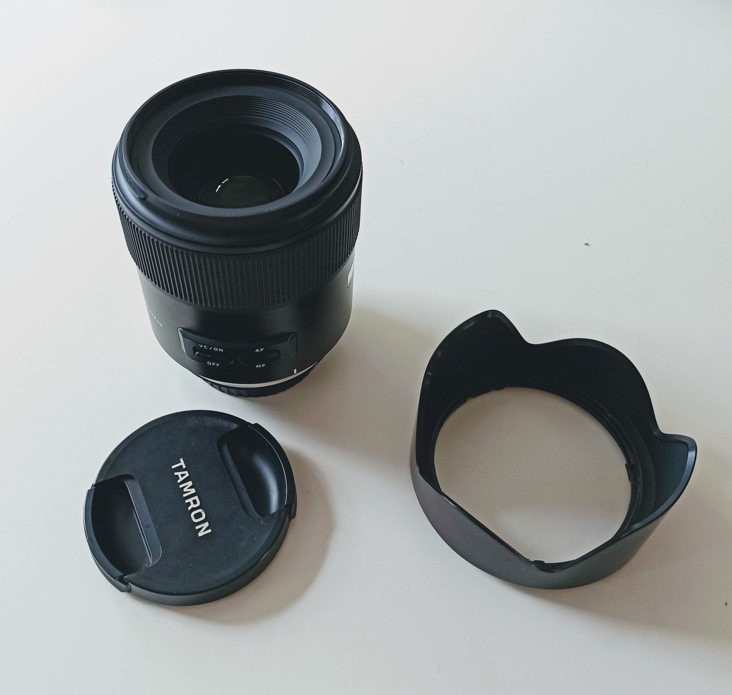 Excellent Tamron 45mm f1. 8 for Canon