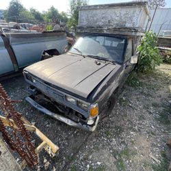 1980s Nissan/datsun Truck Parts