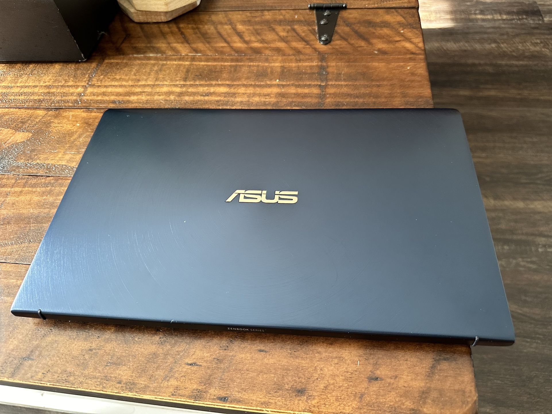 Laptop asus zenbook 14 i7 