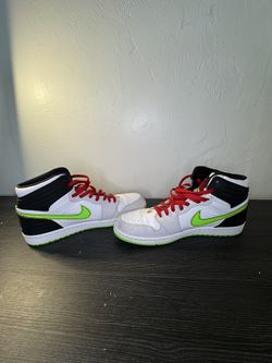 Jordan 1 Retro “Electric Green” **NO BOX** (Size 15 Men’s) *2013 Retro Jordan* *Used Shoe*