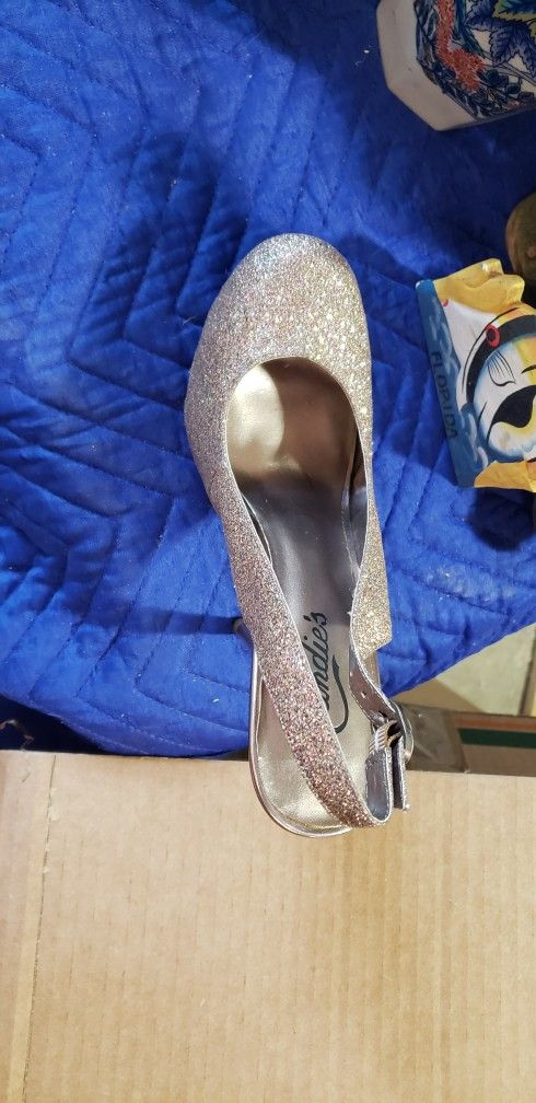 High Heels 👠Size 6 New Never Used