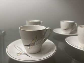 4 EXPRESSO CUPS WITH SAUCERS