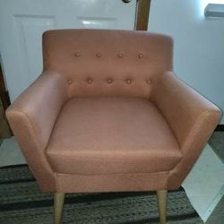 Accent chair! Like New! NOBLE HOUSE HOME FURNISHINGS BRAND! 
