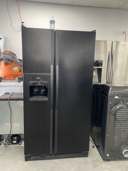 WHIRLPOOL REFRIGERATOR USED