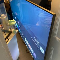 82 2024 Samsung Tv 