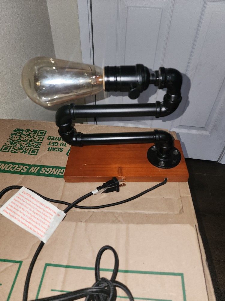 Industrial Desk Lamp