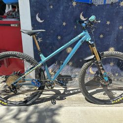 Commencal Mountain Bike