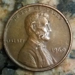 1969 double die error Penny! Lincoln has hole in the face, The ear is bigger, Real Nice! Rare Coin