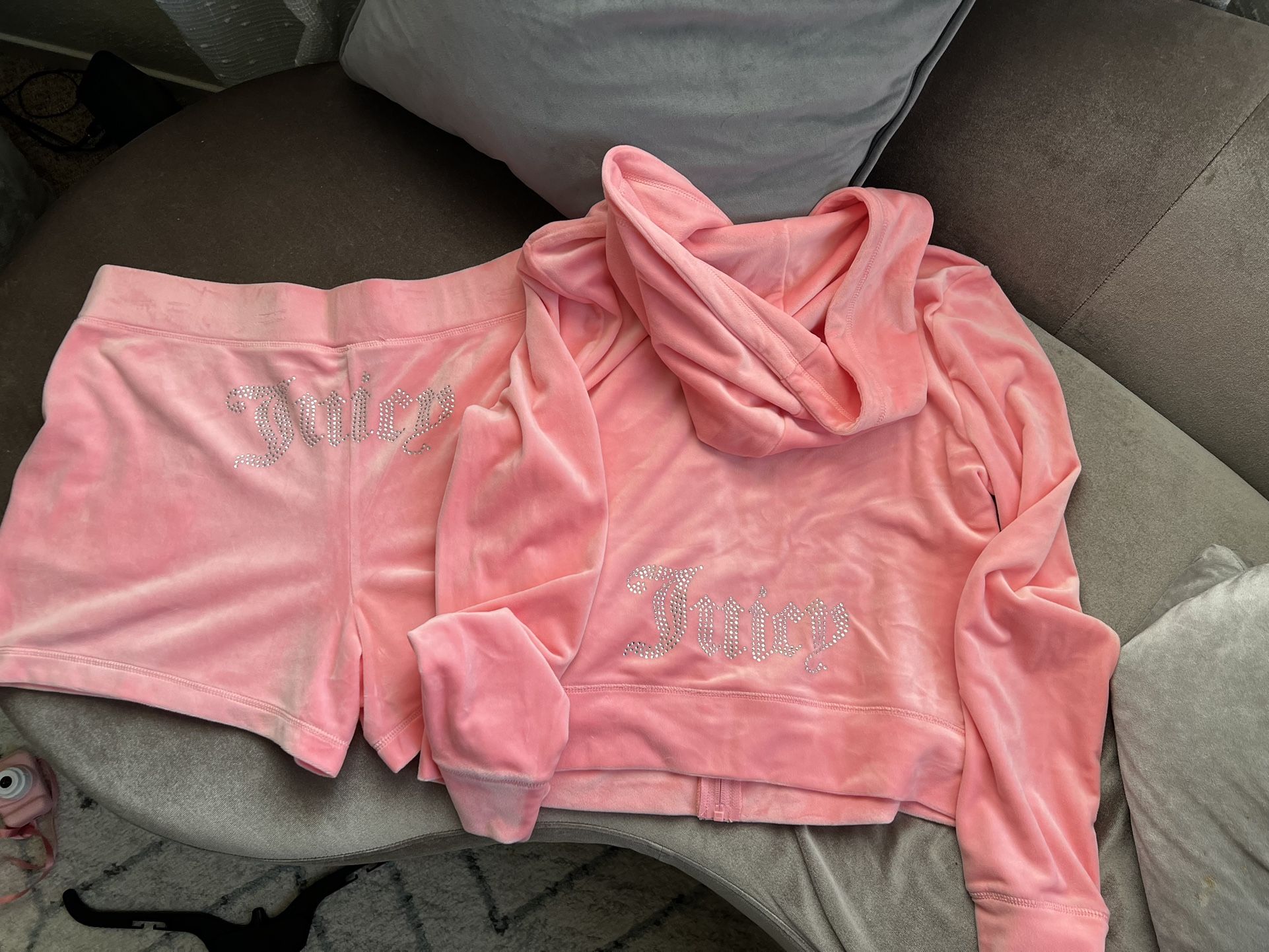 Size L Juicy Couture bling velour Short Set Flamingo Matching Set (coral/peach)
