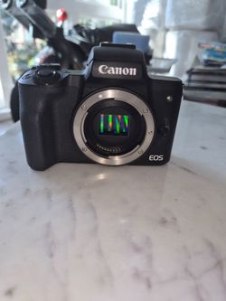 Black Canon M50 Mirrorless Camera