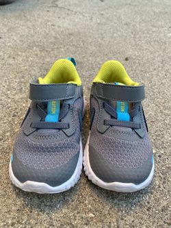 Toddler Size 5 Nike Revolution Shoes
