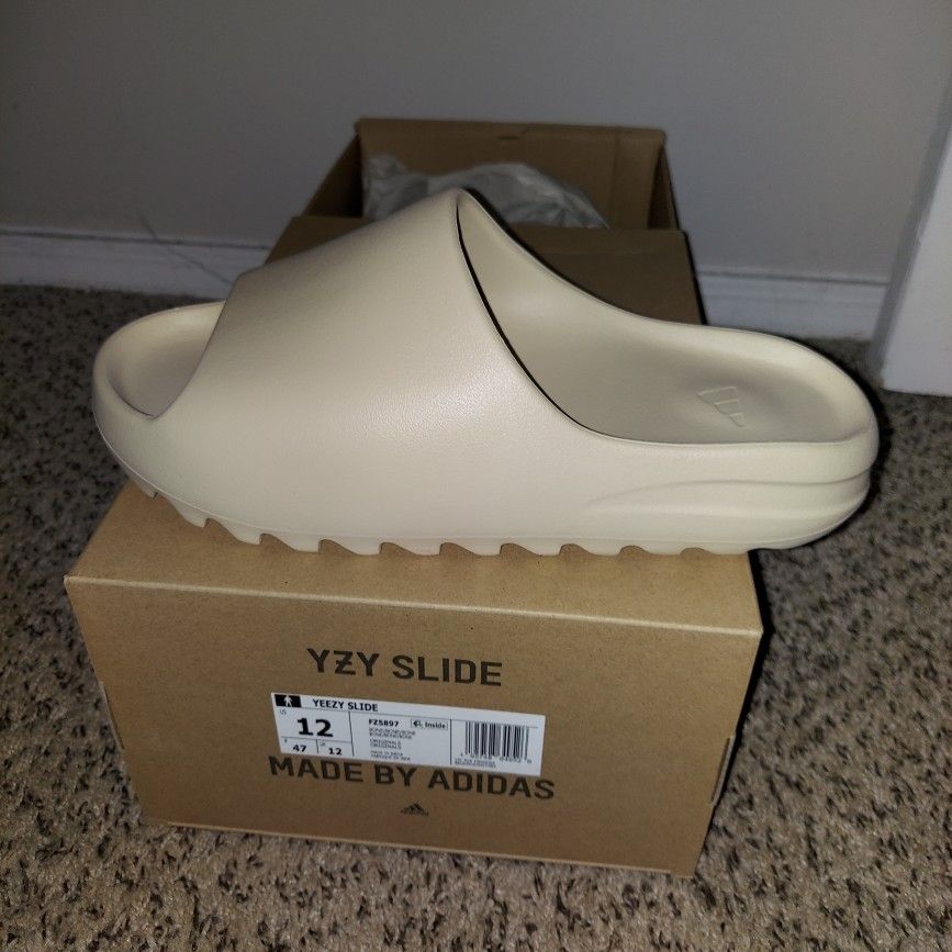 Adidas Yeezy Slides “Bone” for Sale in Decatur, GA - OfferUp