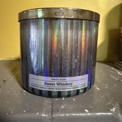 New Bath & Body Works/White Barn SWEET WHISKEY 3 Wick Candle 