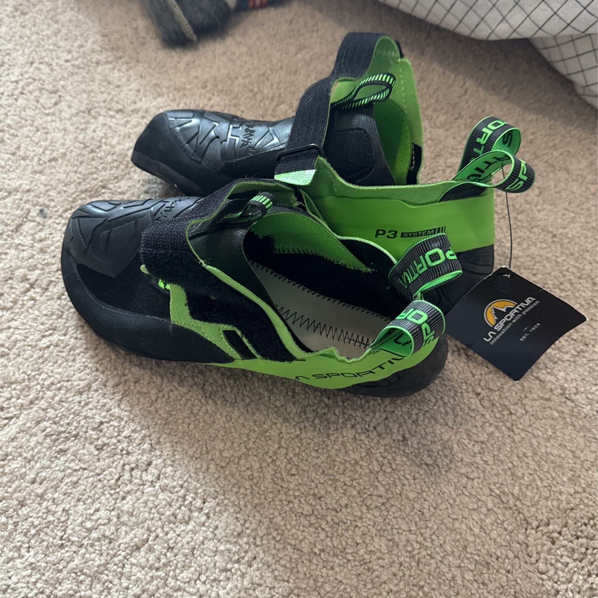La Sportiva Skwama Vegan Climbing Shoes Size 42.5