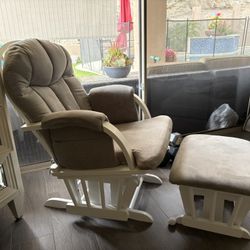 Glider/Rocking Chair