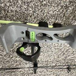 Muzzy Decay Fishing Bow