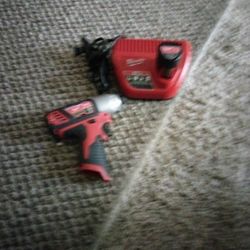 MILWAUKEE  2462-20 1/4"  DRIVER IMPACT  DRILL