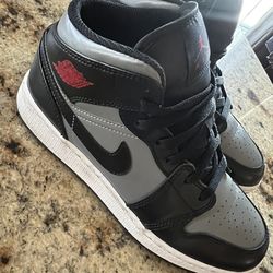 Jordan 1 Mid