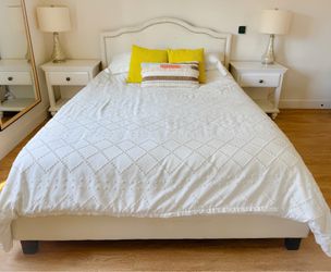 Queen Bed Frame with Slats & Low-Profile Foundation – $40