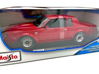 Maisto 1:18 Scale Diecast Model Car - 1987 Buick Grand National