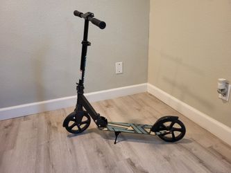 Scooter  8" wheels