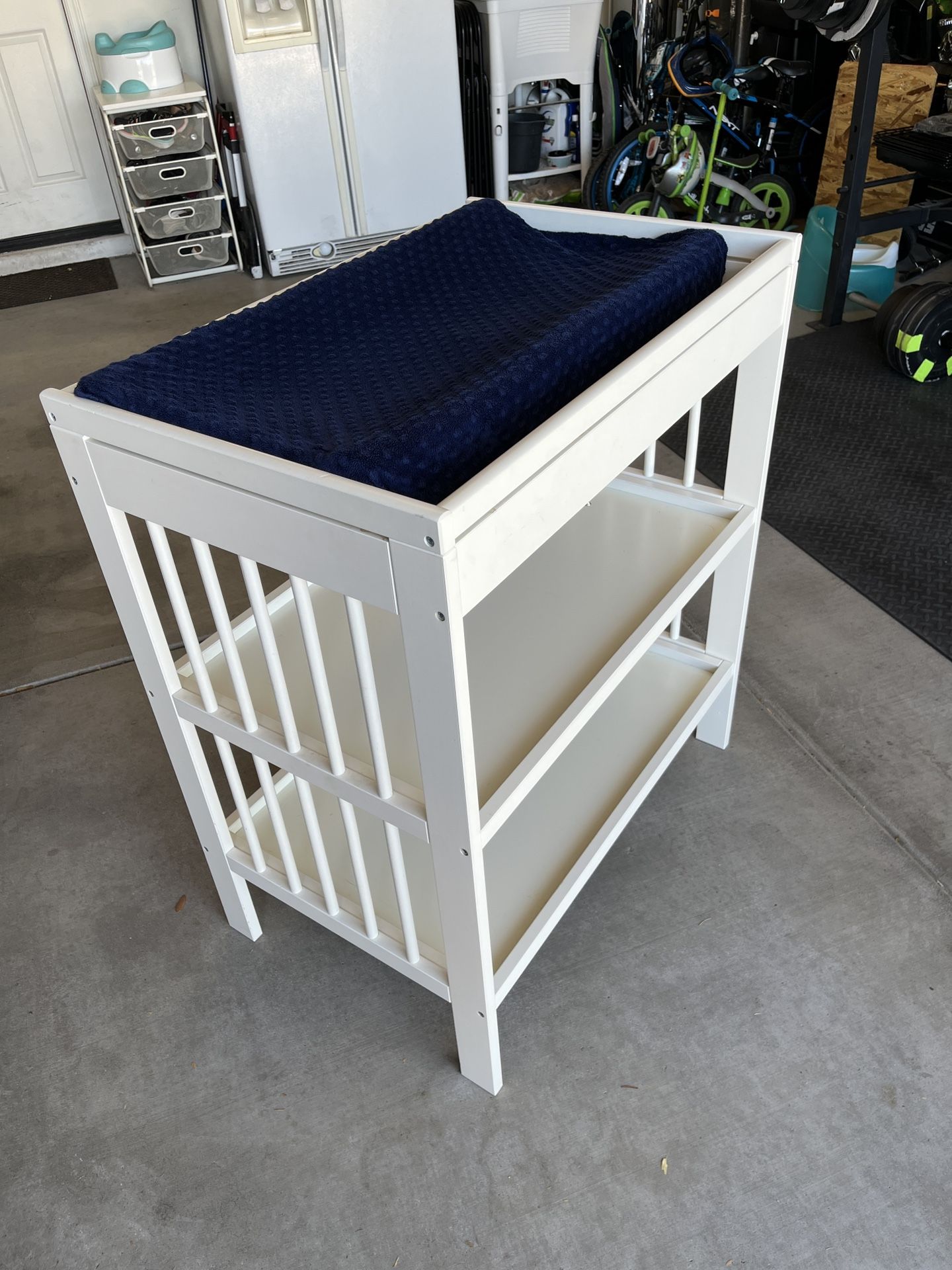 Changing Table With Pad And Cover (sanitized)