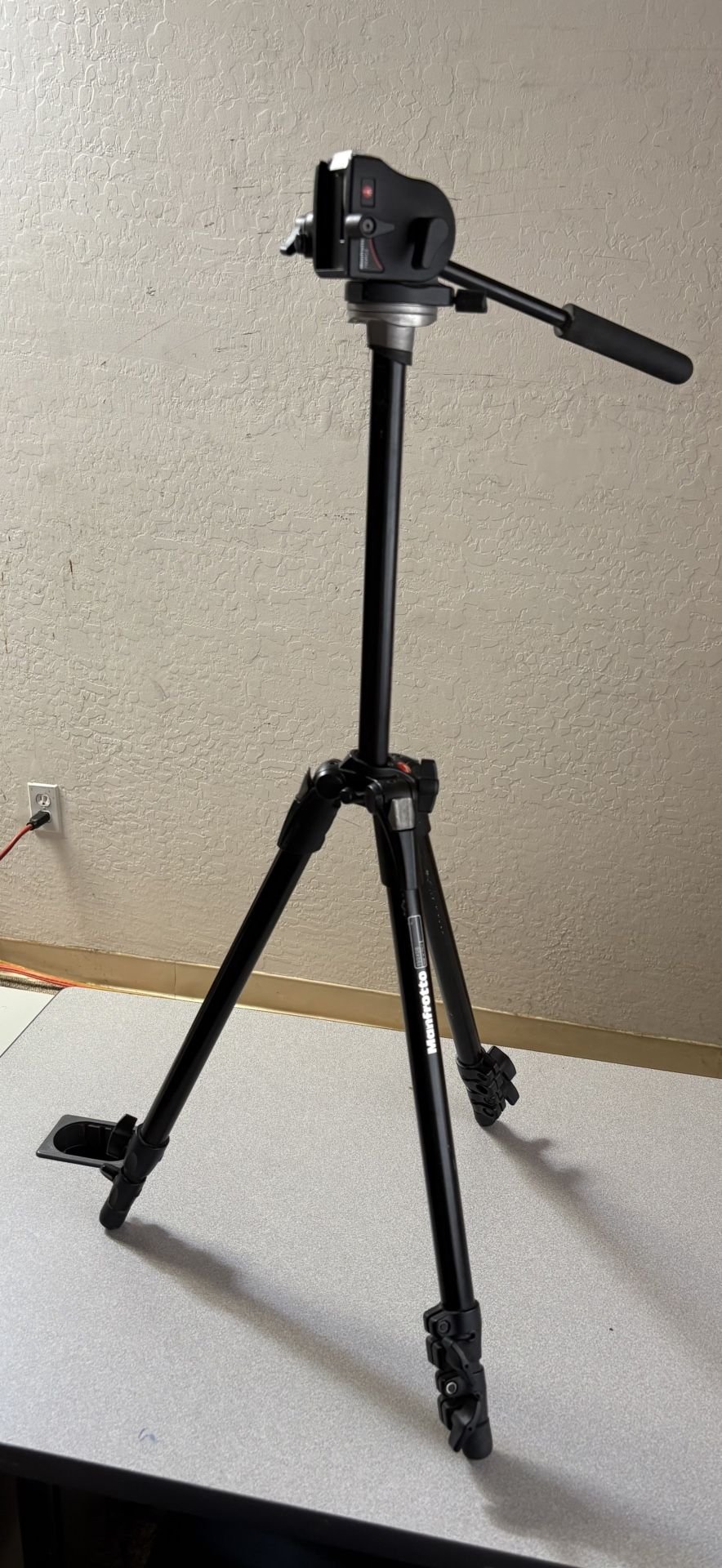 Manfrotto 190XPROB Pro Aluminum Tripod