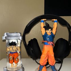 Incubator Goku Lamp & Goku Headset Holder
