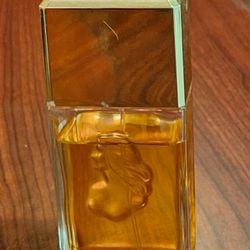 White shoulder Perfume