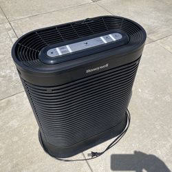 $200 Honeywell Air Purifier With New Hepa Filters 