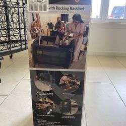 Monbebe Play Yard and Rocking Bassinet