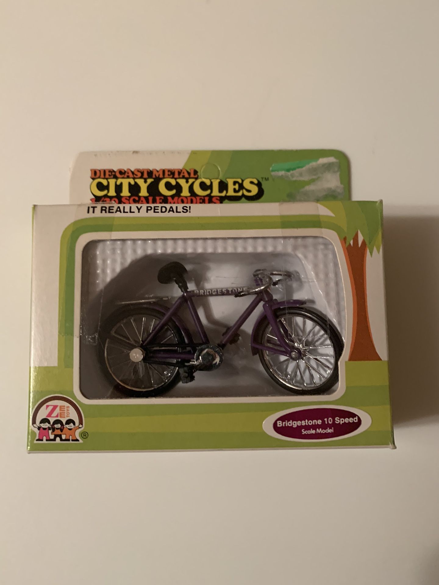 Vintage ZEE TOYS CITY CYCLES BRIDGESTONE 10 SPEED Miniature Die-Cast Bike 1/20 Scale W/Box