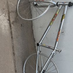 Santa Ana GT Mini Mach One