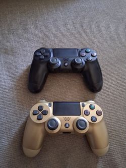 2 ps4 controllers