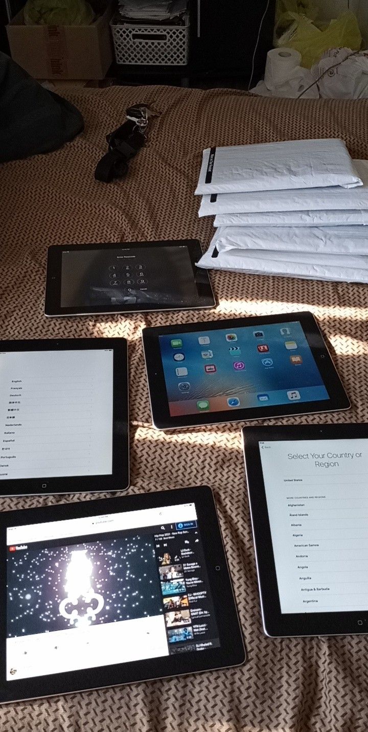 Gen 2 APPLE Ipads 80$ Each