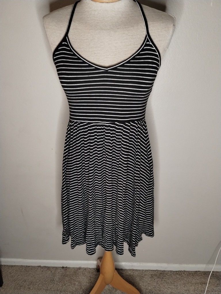 SO Brand Juniors Black White Striped Strappy Skater Dress Size S