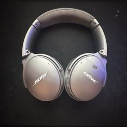 Bose QuietComfort 35 QC35 Wireless Headphones - Silver