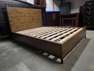 Brown Rustic Queen Size Platform Bed Frame with 4 Drawers