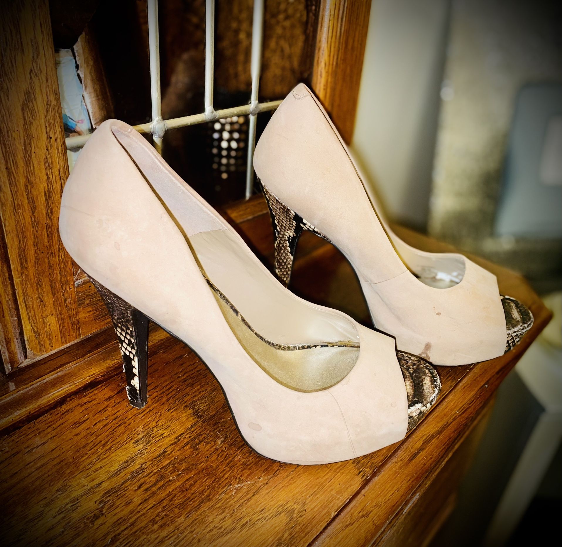 Jessica Simpson Nude/Snakeskin Pumps Size 8