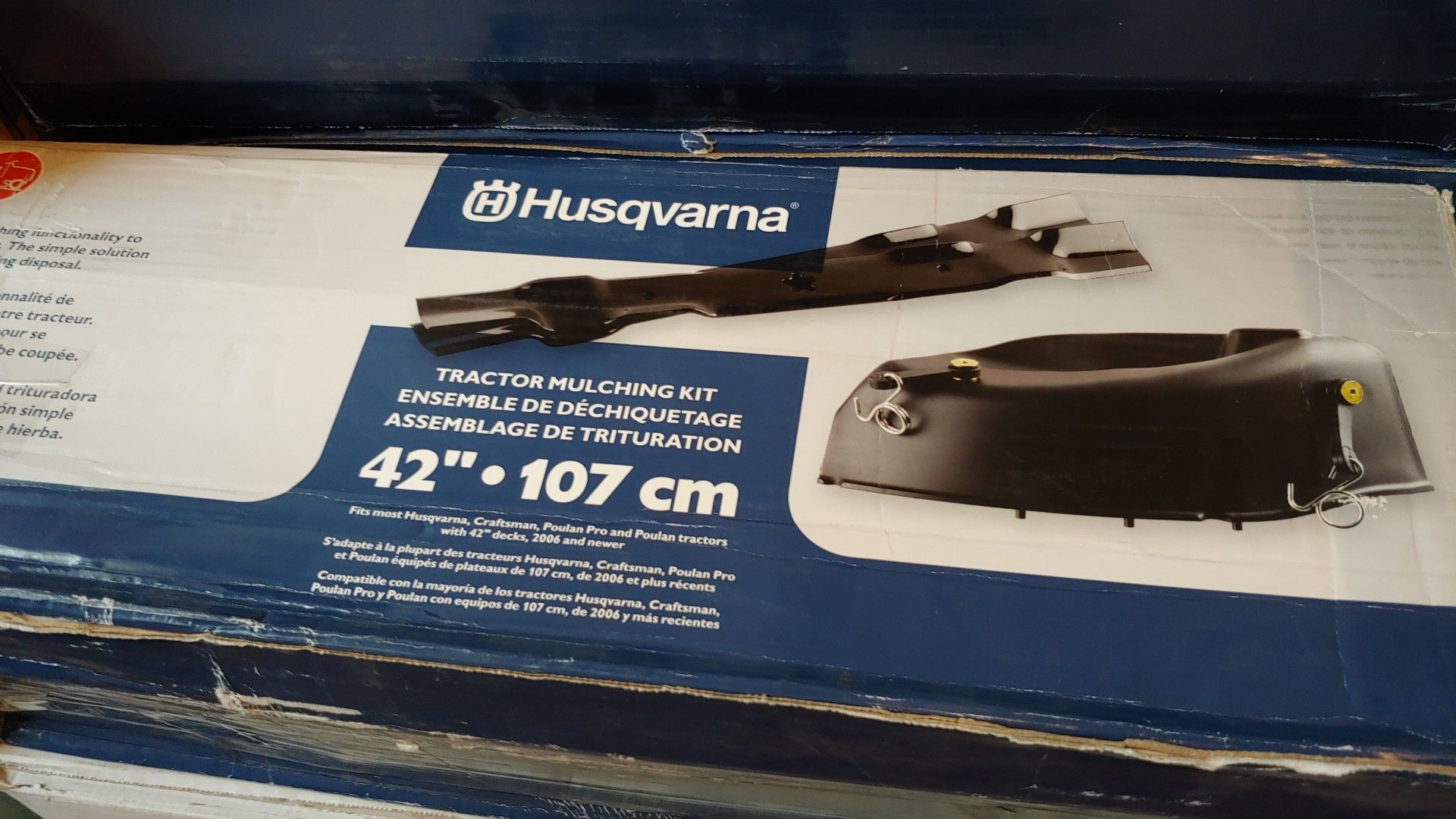 Husqvarna 42-inch mulching kit new in box