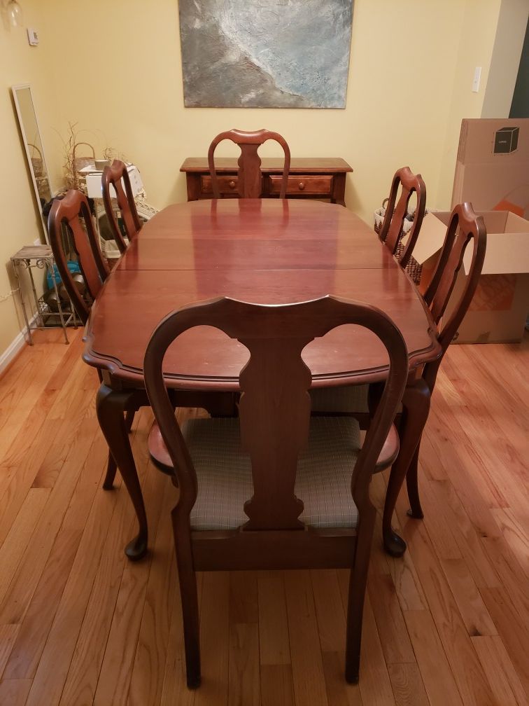 Dining room table set