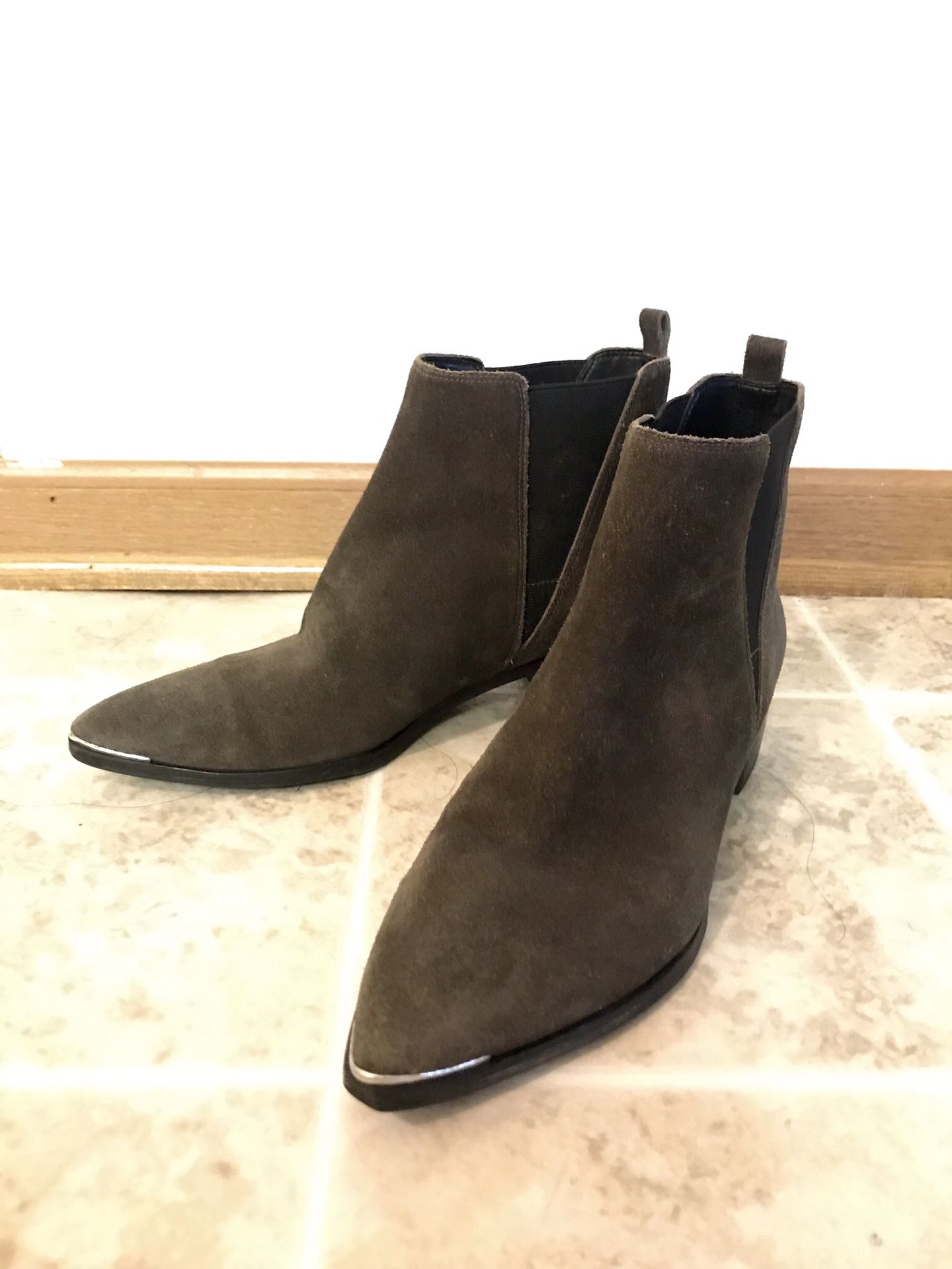 Marc Fisher “Yale” Olive/Brown Suede Booties - Women’s Size 8