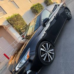 2020 Nissan Altima SR