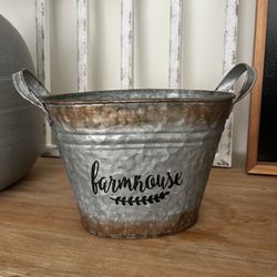 Farmhouse Galvanized Bucket With Handles $7