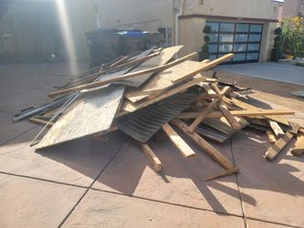 Free Wood. Building lumber plywood
