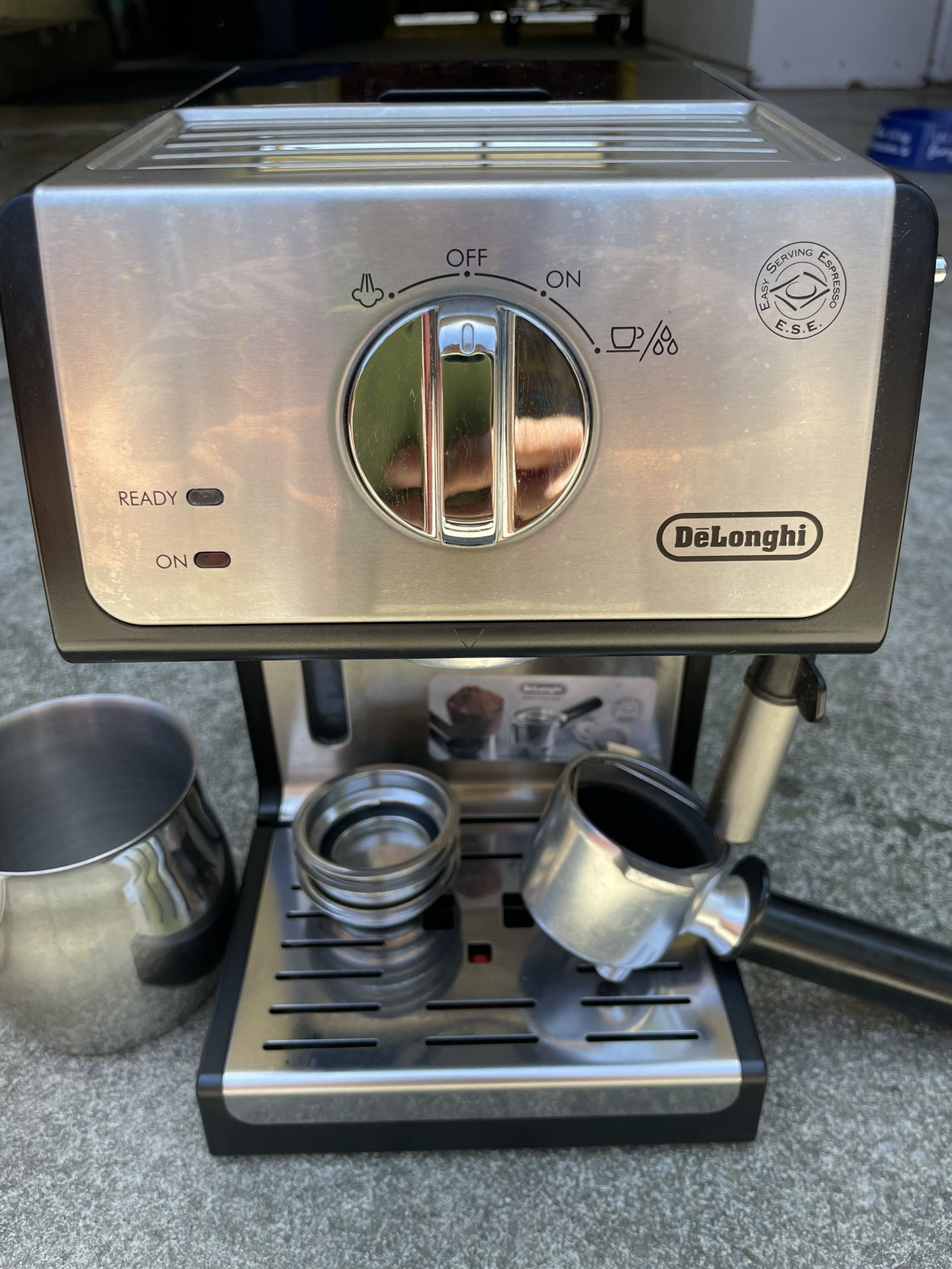 De'Longhi ECP3420 Bar Pump Espresso and Cappuccino Machine for Sale in